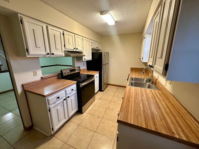 Foto del edificio - 2463 Idaho Ave