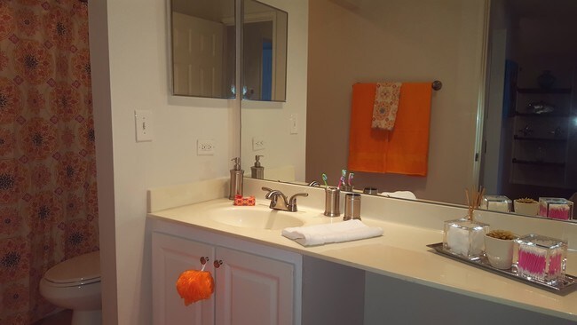 Foto del edificio - 1207 Briarbrook Dr