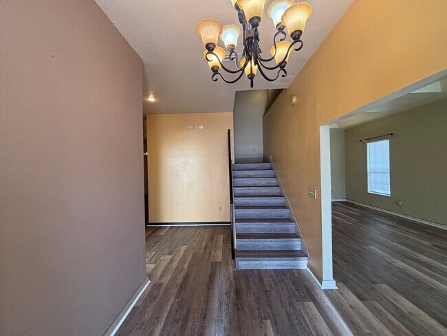 Foto del edificio - Large home and yard- 4/4 won't last