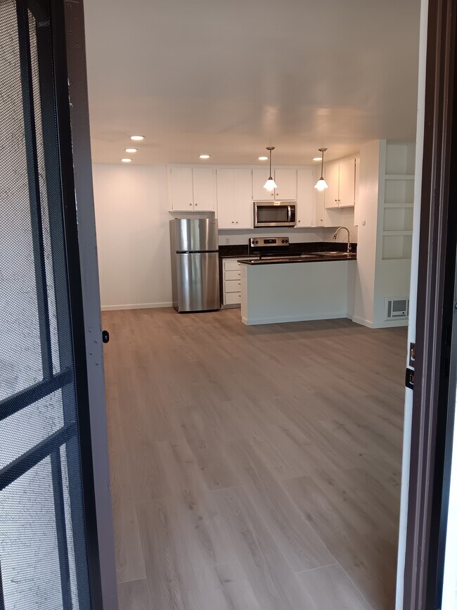 Foto del edificio - 6362 Rancho Mission Rd