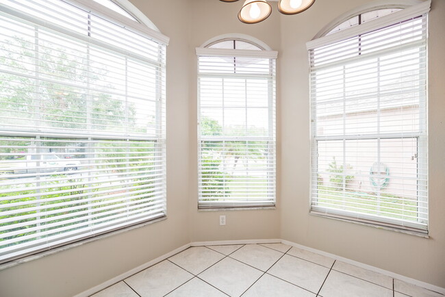 Building Photo - 467 Briar Bay Cir
