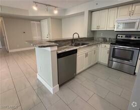 Building Photo - 1230 Wildwood Lakes Blvd