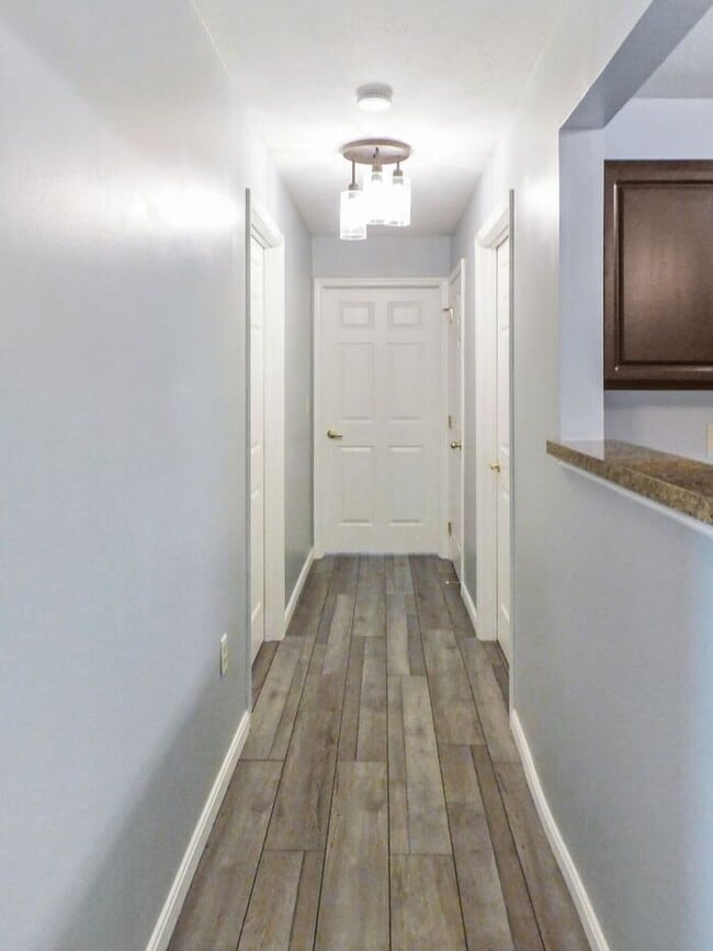 Building Photo - Recently Updated 1st Floor Condo with Priv...