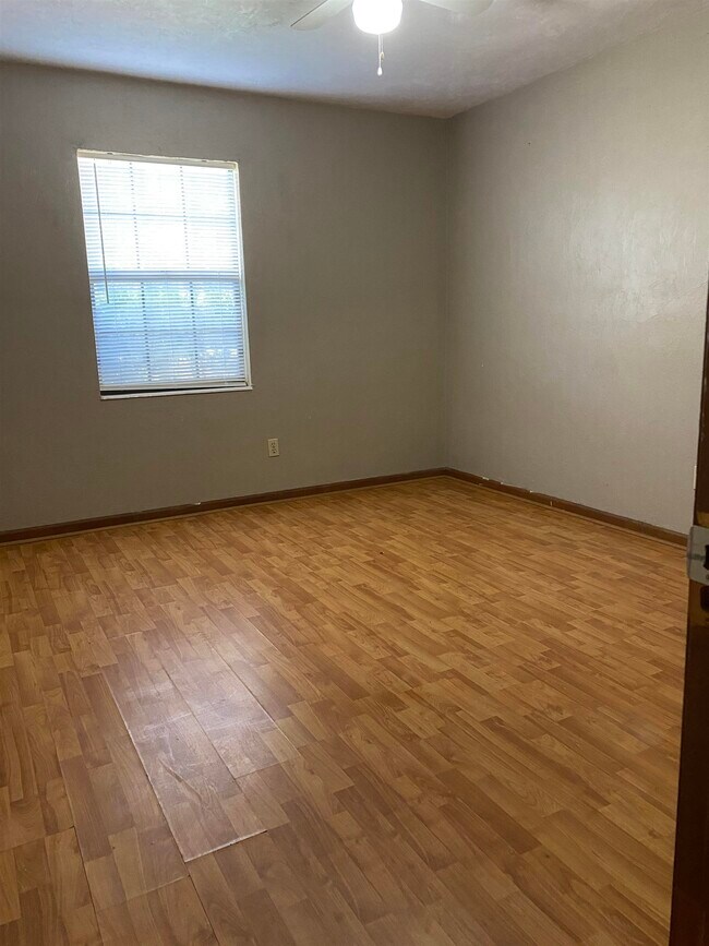Foto del edificio - 3461 Fred George Rd