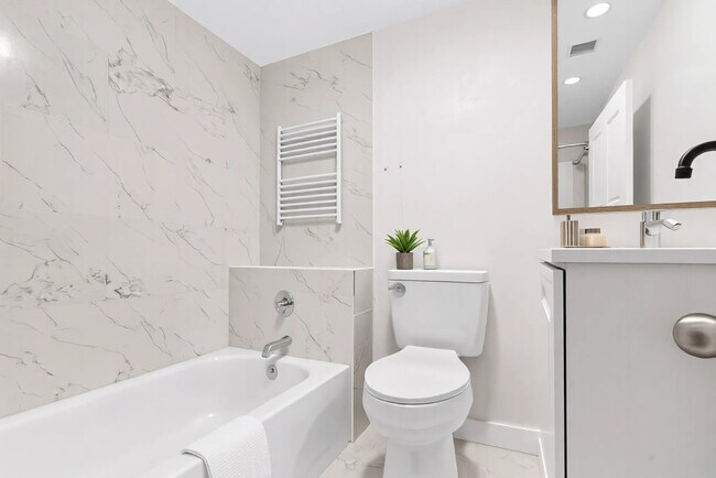 Foto del edificio - 206 S Elm St