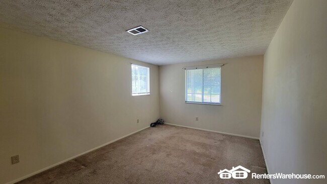 Foto del edificio - 1461 Silver Lake Dr