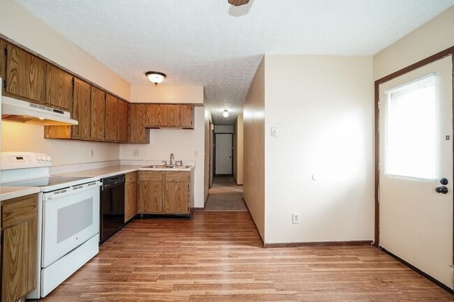 Building Photo - 2510 Thimbleberry Rd