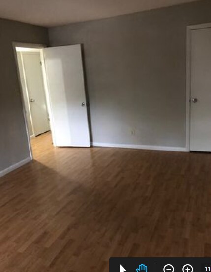 Foto del edificio - 305 Lynnwood Dr