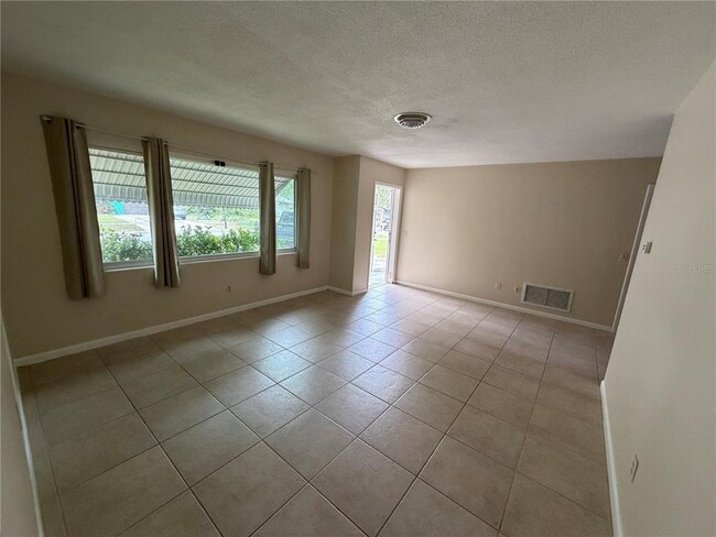Building Photo - 2236 Morningside Dr