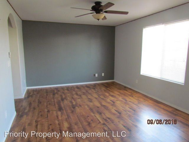 Building Photo - 4 br, 2.5 bath House - 3210 Lonigan Cir