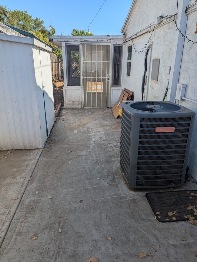 Enclosed Patio Entrance - 1169 E Lexington Ave
