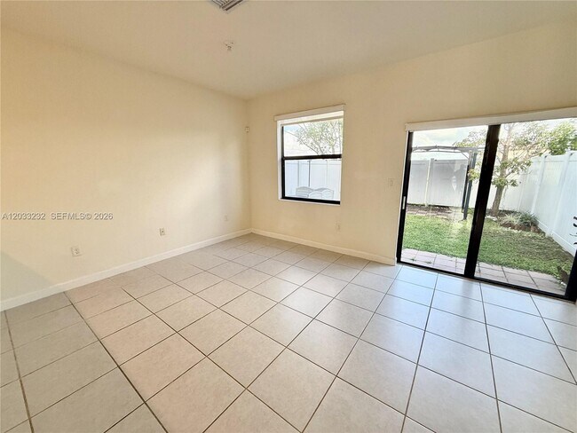 Foto del edificio - 11119 W 34th Wy.