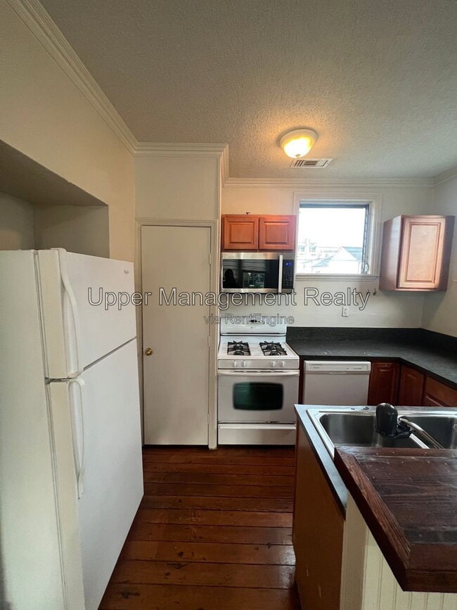 Building Photo - 540 Lowerline St