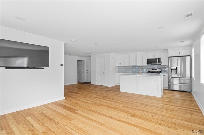 Building Photo - 238 Oriskany Blvd