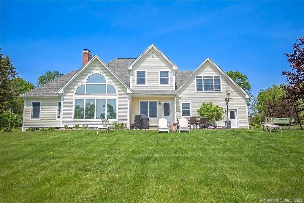 29 Halladay Ave W, Suffield, CT 06078 House Rental in Suffield, CT