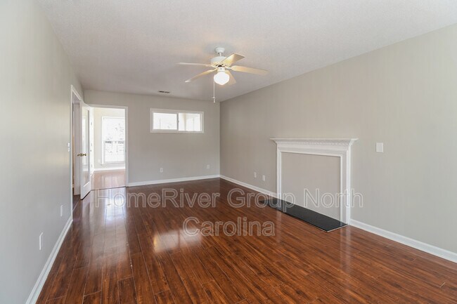 Building Photo - 5304 Willow Ridge Dr