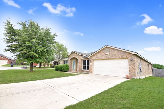 Foto del edificio - 613 Weeping Willow Dr