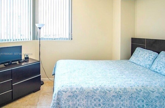 Foto del edificio - 9066 SW 73rd Ct