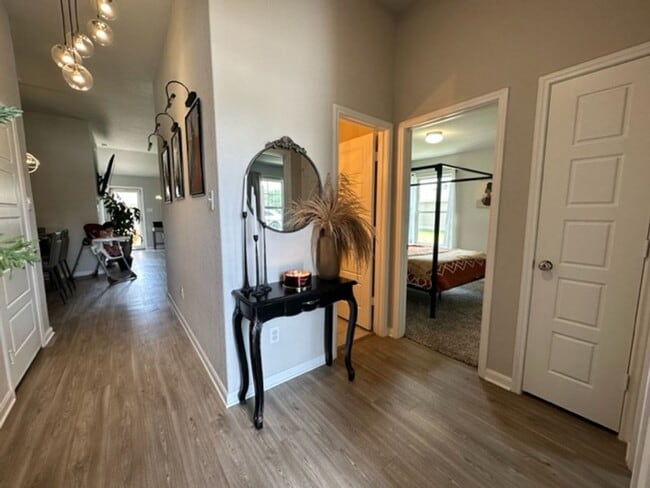 Foto del edificio - Move in soon! Beautiful  3 bedroom 2 bath near Lackland AFB