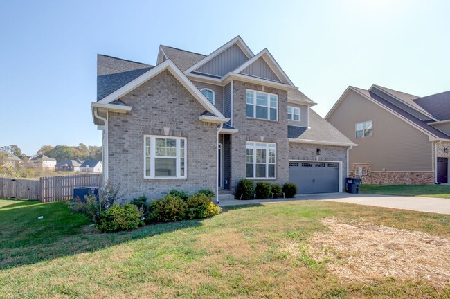 Building Photo - HUGE house in Farmington