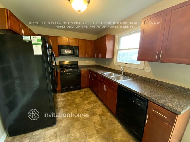 Building Photo - 3500 Christine Ave