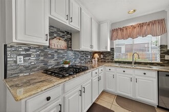 Building Photo - 17518 Heartwind Ct