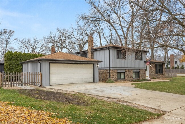 Building Photo - 818 Pleasant Ave