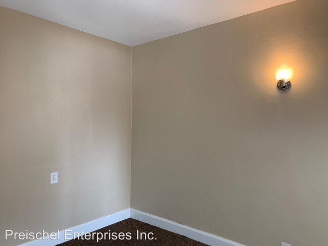 Building Photo - 3 br, 2 bath House - 94 Weaver Street