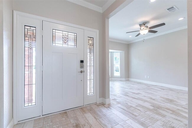 Building Photo - 2342 Rushbrook Dr