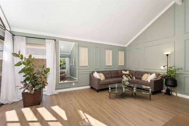 Building Photo - 35 LAKEPINES-