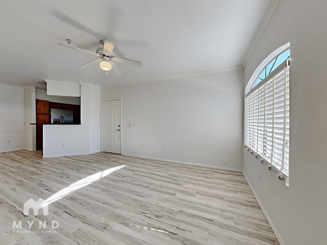 Building Photo - 15095 N Thompson Peak Pkwy