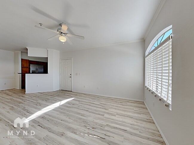Foto del edificio - 15095 N Thompson Peak Pkwy