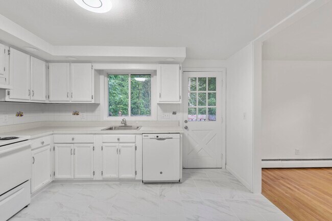 Foto del edificio - 8 Hunt Ln