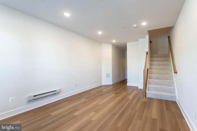 Foto del edificio - 43404 Farringdon Sq