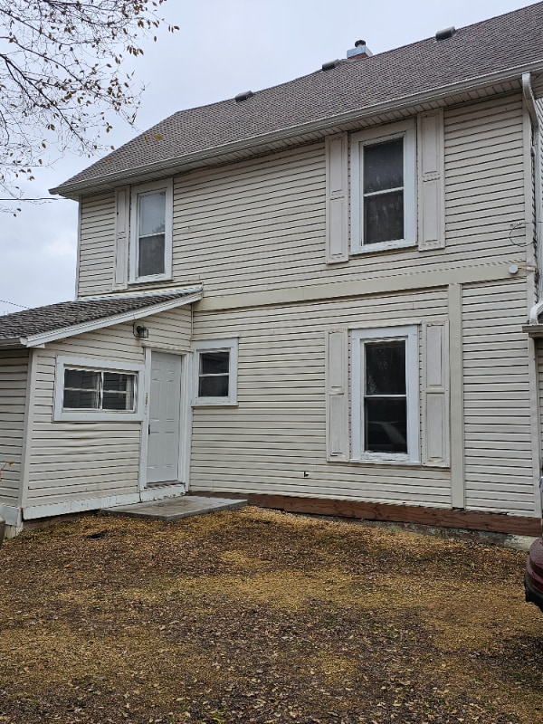 Building Photo - 107 S Hawley St