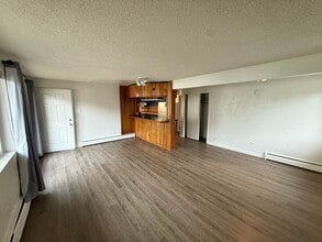 Building Photo - 535 N St