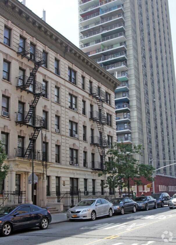 Building Photo - 121 Wadsworth Ave