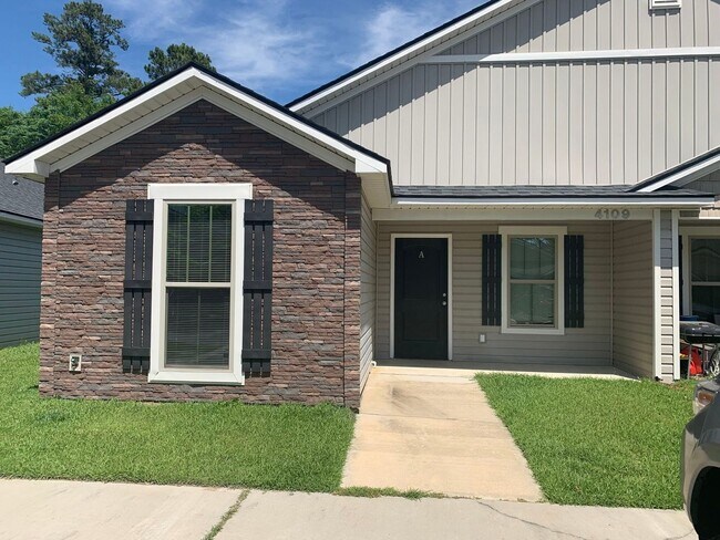 Foto del edificio - 4117 Mulligan Rd