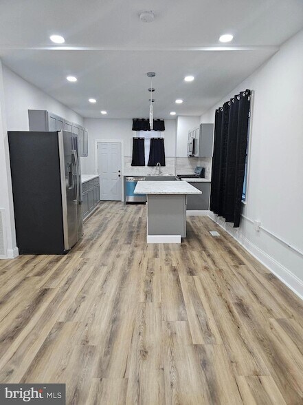Foto del edificio - 3270 N Marston St