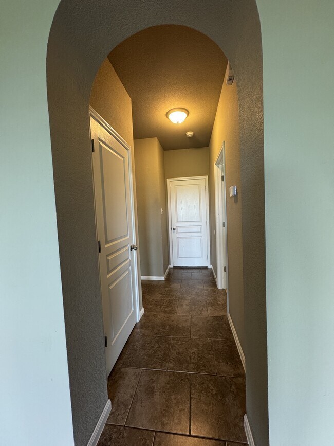 Building Photo - 502 Westchester Ct
