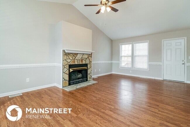 Building Photo - 120 Dullis Cir