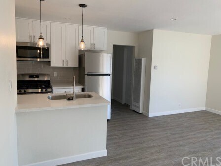 Building Photo - 1751 Cabrillo Ave