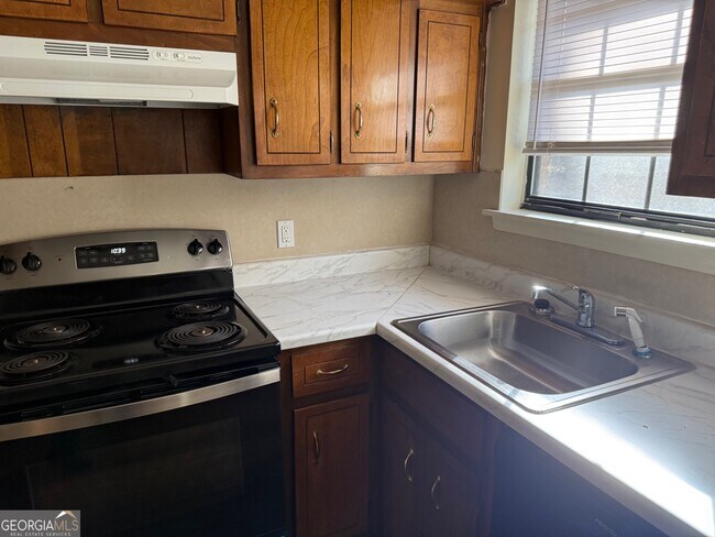 Foto del edificio - 1085 Eastview Rd NE