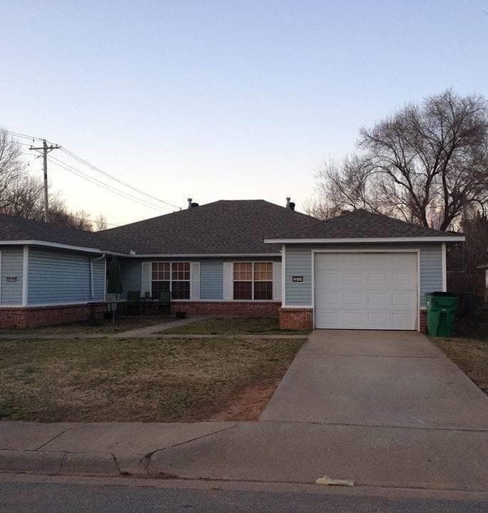 Primary Photo - 2010 Sycamore Pl