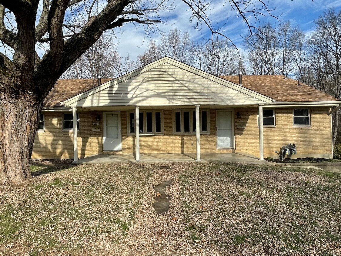 Foto principal - 4557 E 4th St