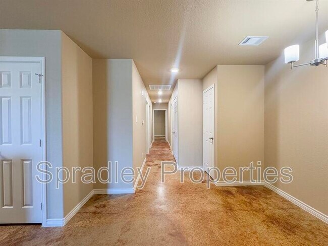 Foto del edificio - 1004 Menard