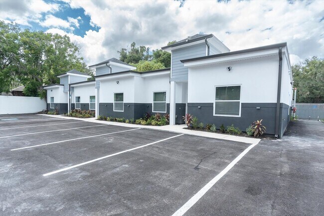 Foto del edificio - 705 S Orange Ave