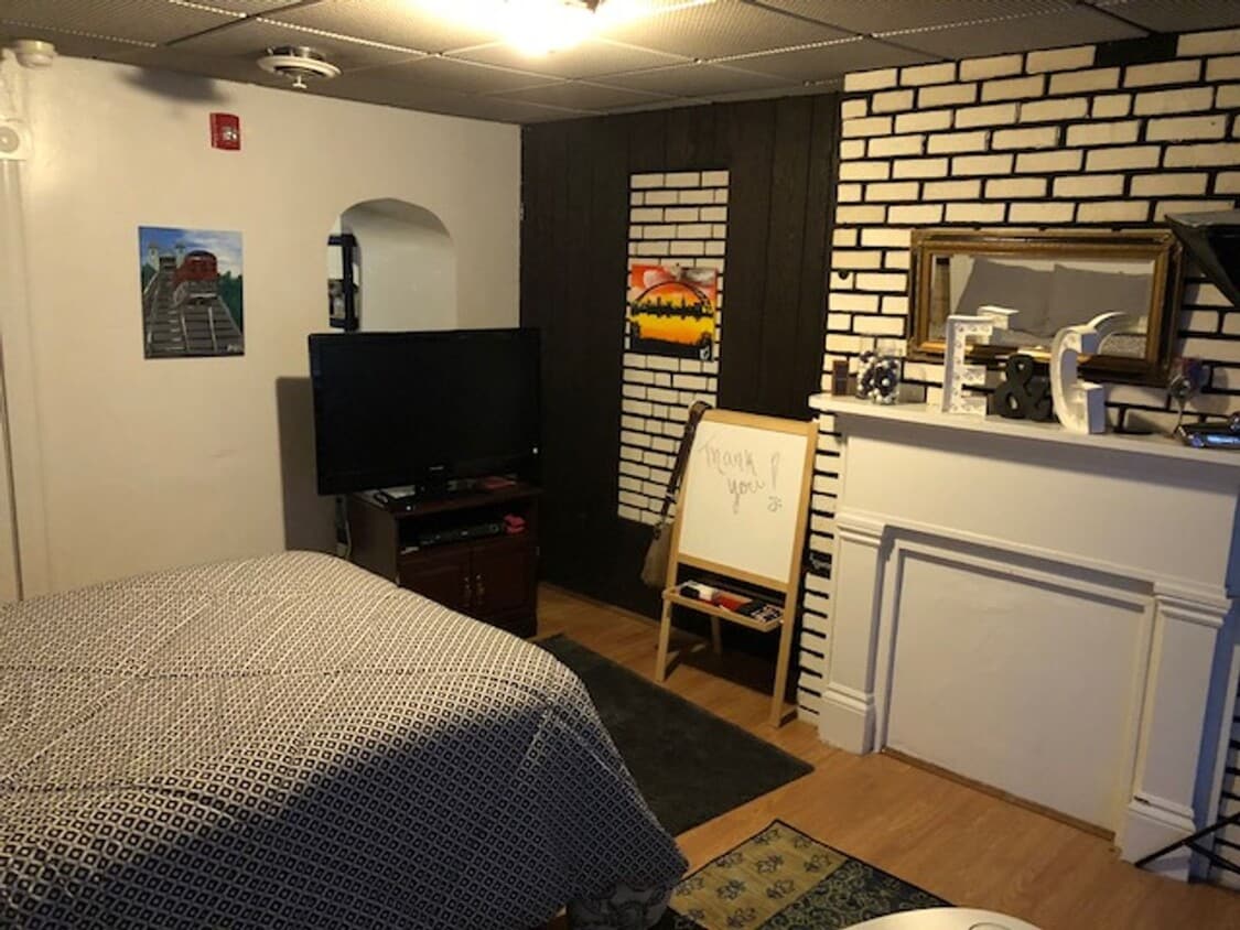 Photo - 2126 E Carson St