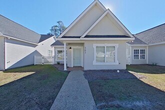 Building Photo - 303 Summercreek Cove