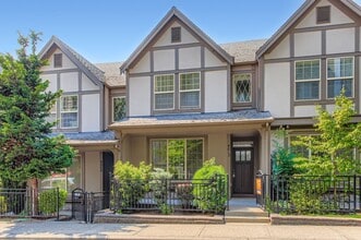 Building Photo - 4813 NW Blandy Terrace